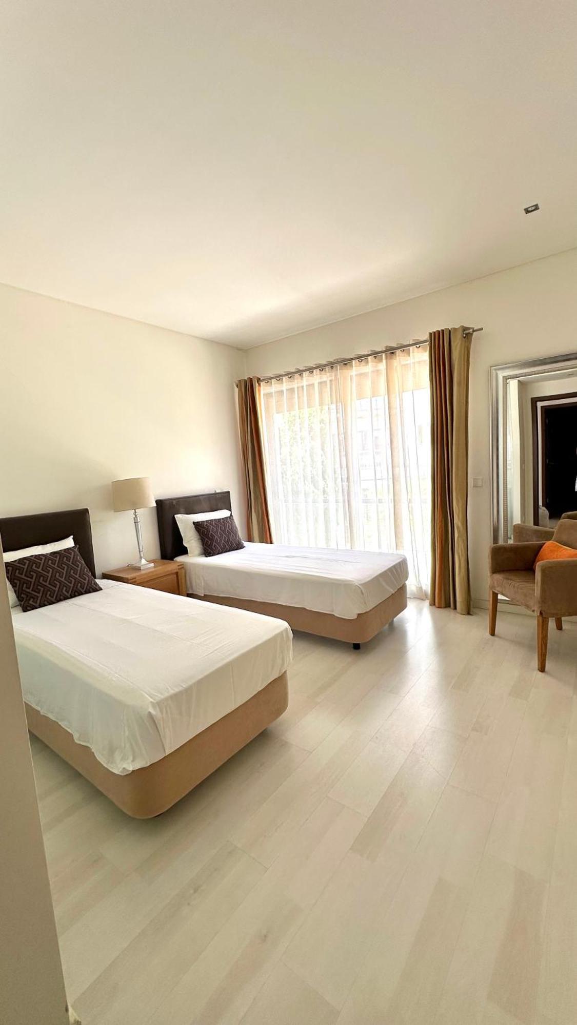 Cavalo Preto Beach Resort Quarteira Luaran gambar